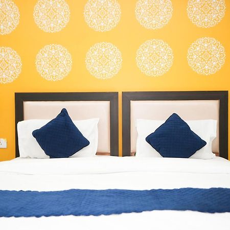 Hotel Tanvi Premium Residency Near Artemis Hospital, Gurugram Gurgaon Esterno foto
